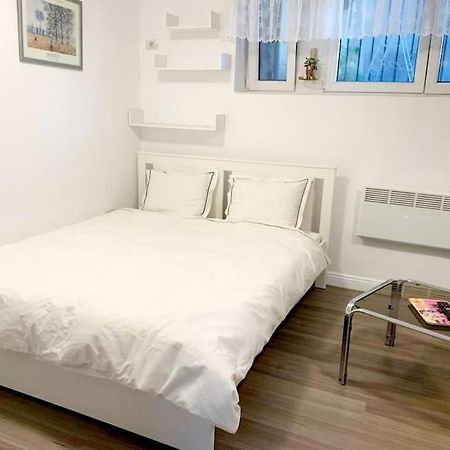 Central Studio Flat Bukarest Eksteriør billede